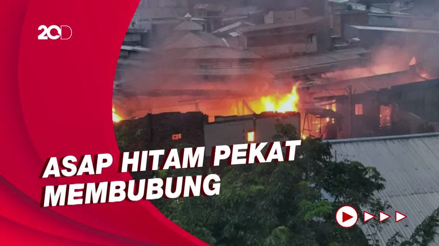 Permukiman di Grogol Petamburan Terbakar, 16 Mobil Pemadam Dikerahkan