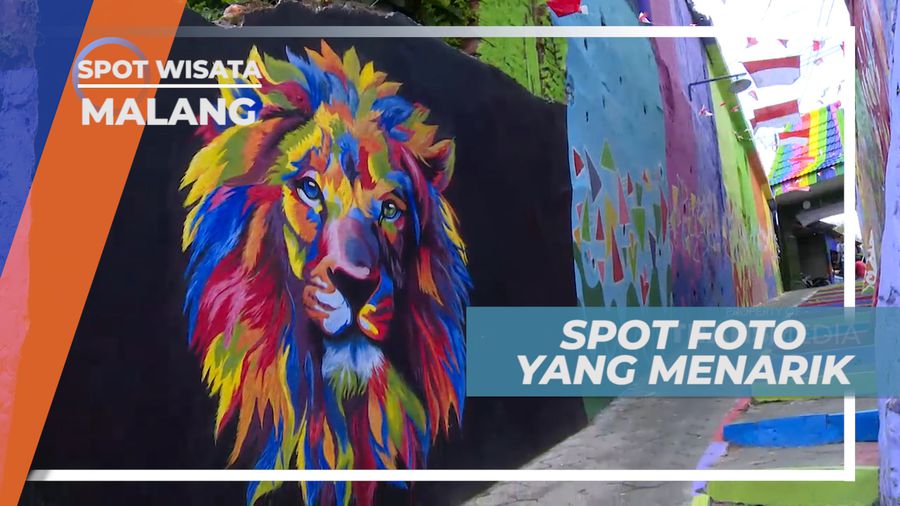 Cekrak-cekrek Ambil Pose di Cantiknya Kampung Warna-warni, Malang