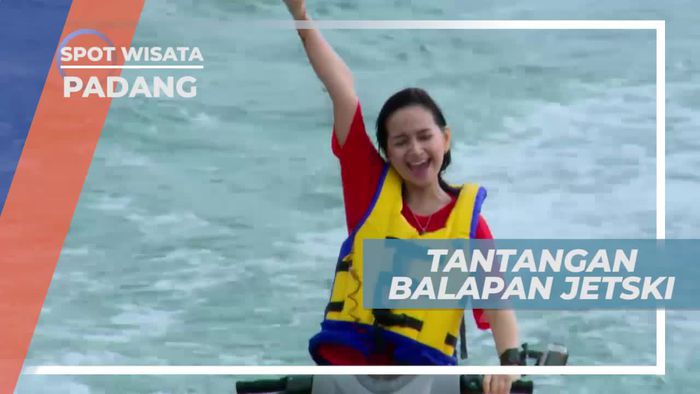 Adu Cepat Balapan Jetski di Pantai Carocok Sumatera Barat