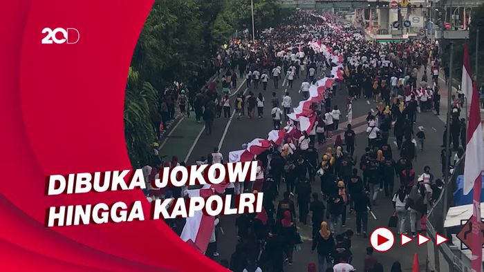 Melihat dari Udara Kirab Merah Putih di Bundaran HI