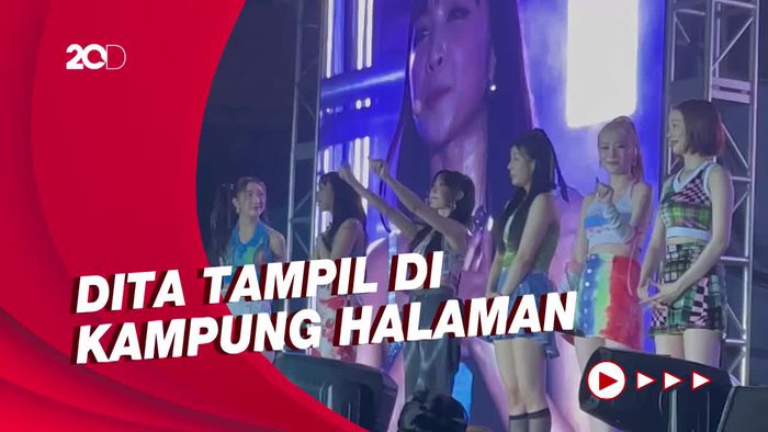 Aksi Panggung Perdana SECRET NUMBER di Indonesia