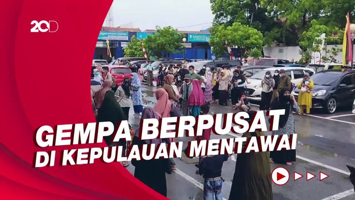 Pengunjung-Pasien RS di Padang Sempat Panik Berlarian Saat Gempa M 6,4