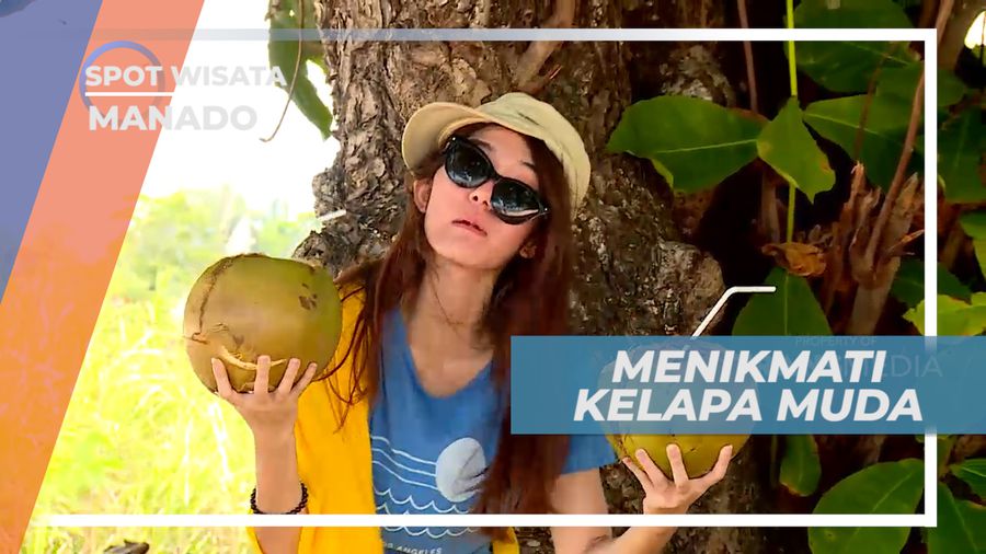 Nikmatnya Menyantap Es Kelapa Muda di Pinggir Pantai, Manado