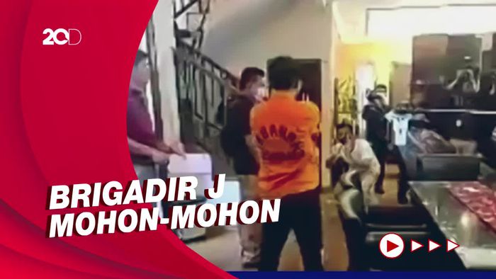 Momen Brigadir J Mohon-mohon Sebelum Ditembak Bharada E