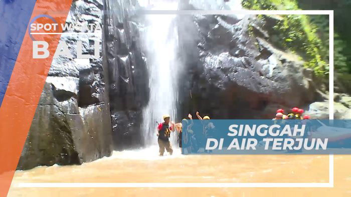 Menikmati Guyuran Air Terjun Ditengah Rafting, Bali