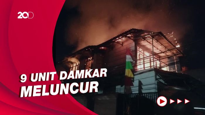 Kebakaran Rumah di Duren Sawit Jaktim, 9 Damkar Meluncur