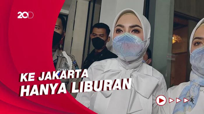 Syahrini dan Reino Barack Sudah Setahun Tinggal di Singapura