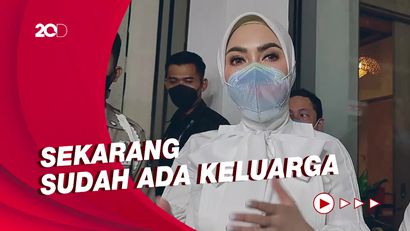 Syahrini Belum Dapat Restu Suami untuk Kembali Nyanyi, Kenapa? 