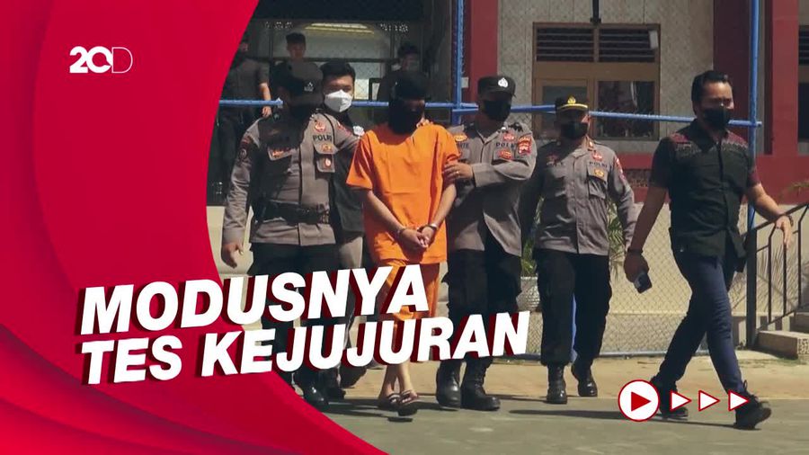 Rekonstruksi Awal Kasus Guru Agama Cabuli Siswi SMP di Batang