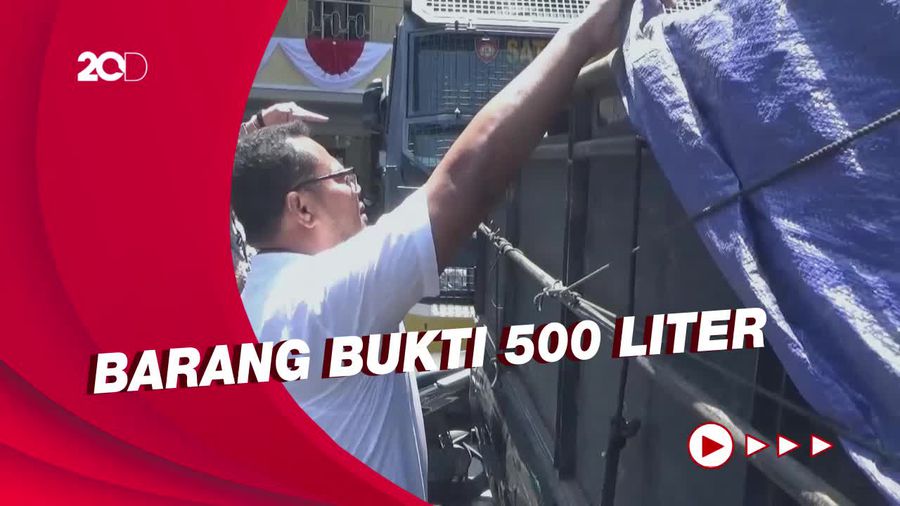 Polisi Tangkap Pelaku Penimbun 500 Liter Solar di Lumajang