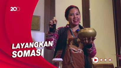 Rara Pawang Hujan yang Merasa Profesinya Dihina Pesulap Merah