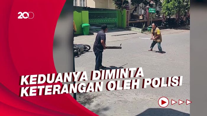 Aksi 2 Pria di Palu Duel Pakai Balok-Pedang Samurai Bikin Warga Histeris