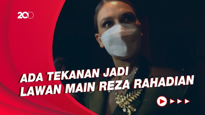 Akting dengan Reza Rahadian, Luna Maya Akui Sempat Gugup