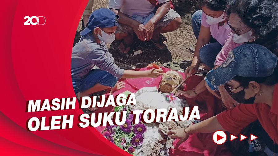 Mengenal Ritual MaNene Suku Toraja, Tradisi Membersihkan Mumi Leluhur