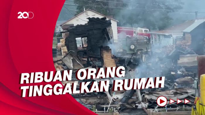 Kebakaran Hutan Membara di California, 100 Rumah Hangus