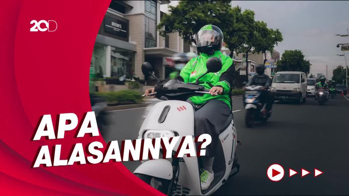Harga BBM Naik, Ojol Belum Tertarik Beralih ke Motor Listrik