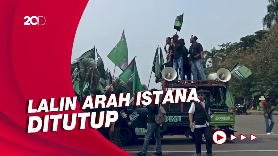 Protes Kenaikan Harga BBM, Mahasiswa Demo di Patung Kuda Jakpus