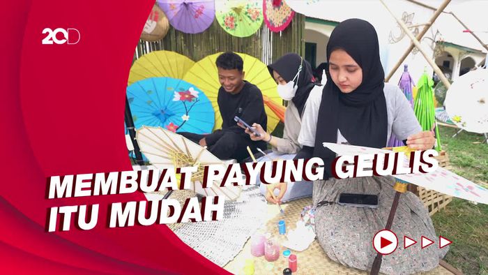 Melihat Workshop Payung Geulis di Festival Payung Nusantara