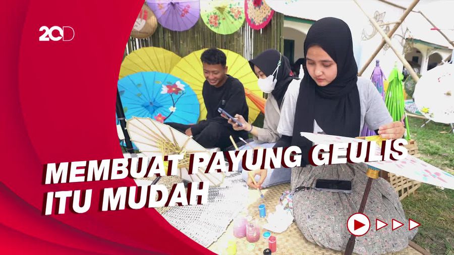 Melihat Workshop Payung Geulis di Festival Payung Nusantara