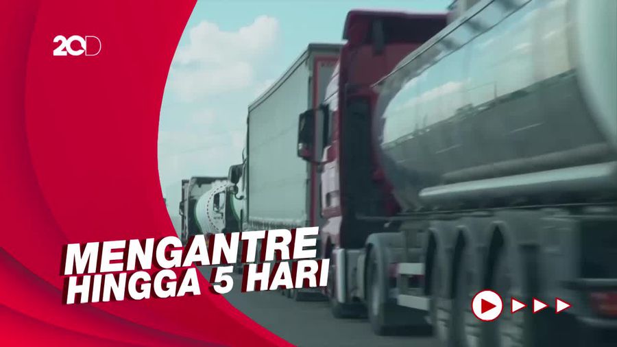 Antrean Panjang Truk di Perbatasan Ukraina-Polandia Capai 45 km