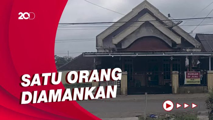 Densus Amankan Terduga Teroris di Lumajang