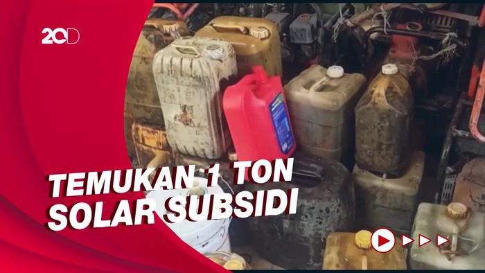 Polisi Gerebek Gudang Penimbun BBM Subsidi di Pangkalpinang