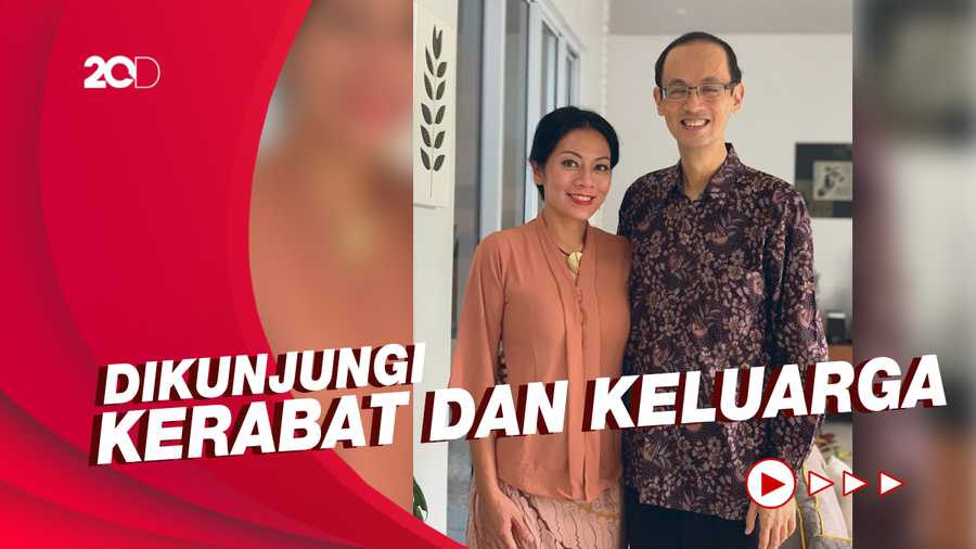 Suasana Rumah Duka Suami Dee Lestari 