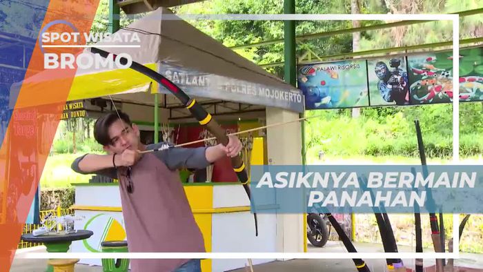 Adu Tangkas Bermain Panahan di Kawasan Coban Rondo Jawa Timur