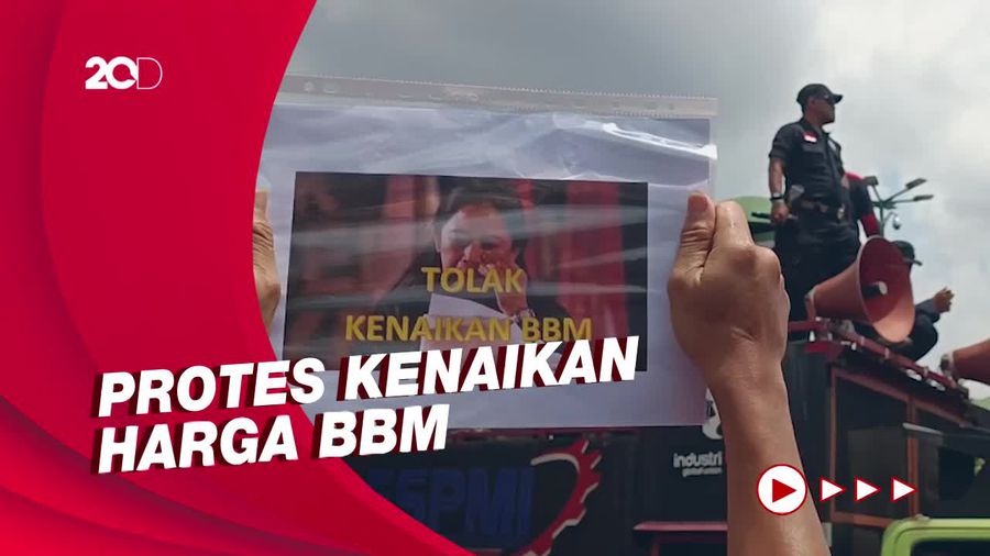 Jeritan Buruh di Depan DPR, Upah Tak Naik 3 Tahun tapi BBM Naik!