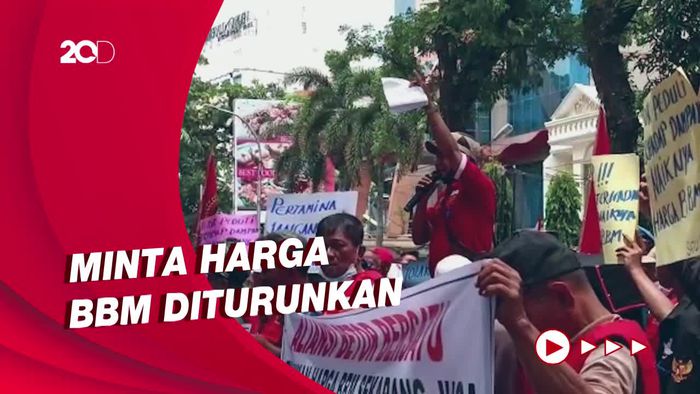Tolak BBM Naik, Aliansi Betor Geruduk Kantor Pertamina Medan
