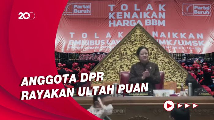 Senyum Puan Dapat Kejutan Ultah Saat DPR Didemo Tolak Kenaikan BBM