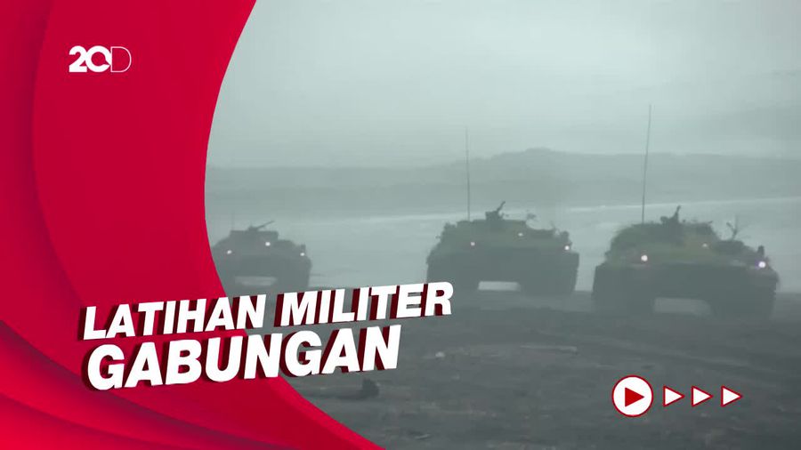 Rusia dan China Pamer Kekuatan Militernya di Vostok-2022