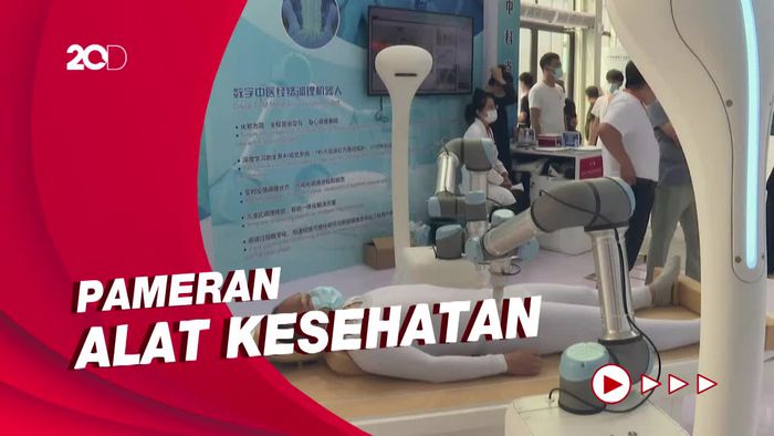 Melihat Kecanggihan Robot Kesehatan di Pameran CIFTIS Beijing