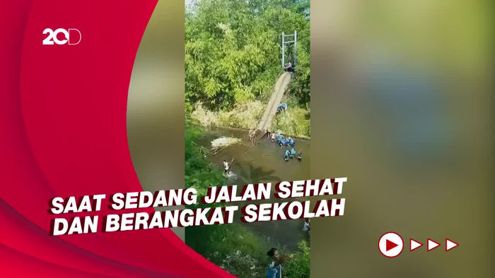 40 Siswa jatuh ke Sungai Gegara Jembatan gantung di Probolinggo Putus