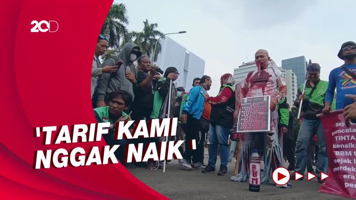 Aksi Teatrikal Berdarah-darah Ojol Singgung Tarif Baru-Kenaikan BBM