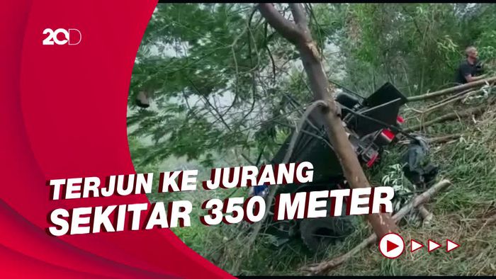 Ringseknya Jip Masuk Jurang di Bromo yang Bikin Dua Orang Tewas
