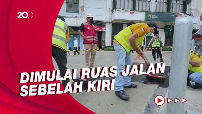 Rawan Pemotor Tergelincir, Jalan di Kota Tua Mulai Dilapisi Anti-skid