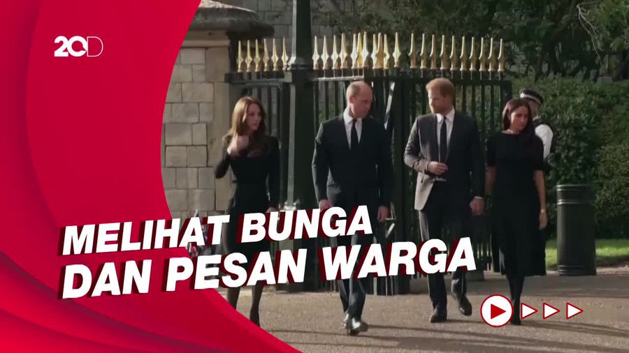 Momen Pangeran William dan Harry Temui Warga di Luar Kastil Windsor