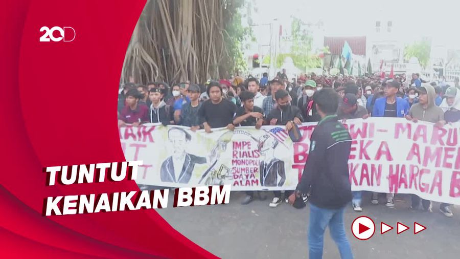 Massa Demo Kenaikan BBM Gelar Orasi di Depan DPRD DIY