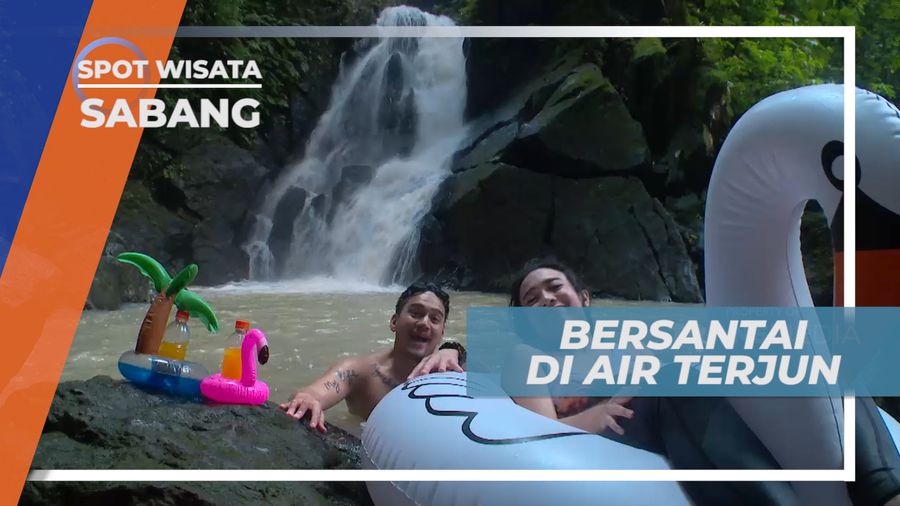 Pria Laot, Bersantai Menikmati Sejuknya Suasana di Pinggir Air Terjun, Sabang