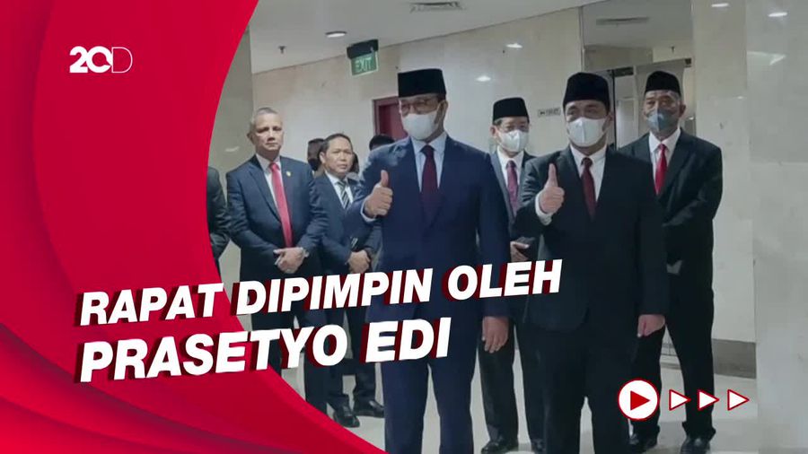 DPRD DKI Gelar Rapat Pemberhentian Gubernur-Wagub, Anies-Riza Hadir