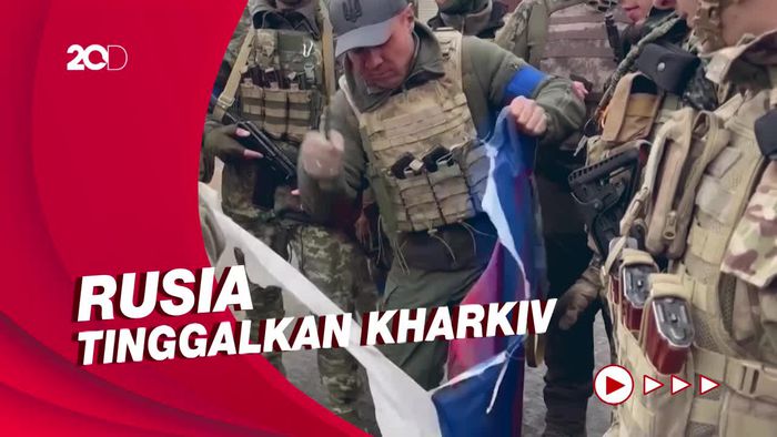 Bendera Rusia Dirobek, Bendera Ukraina Dikibarkan di Kharkiv