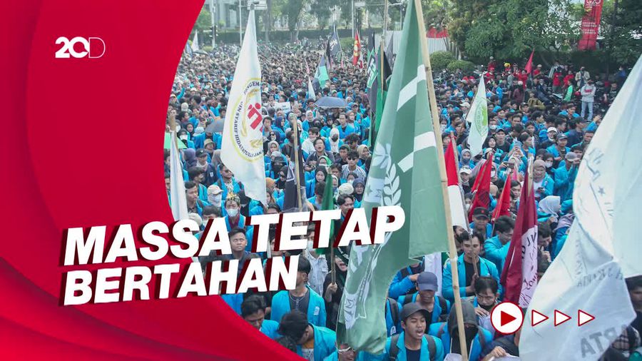Demo Tolak Kenaikan Harga BBM Memanas