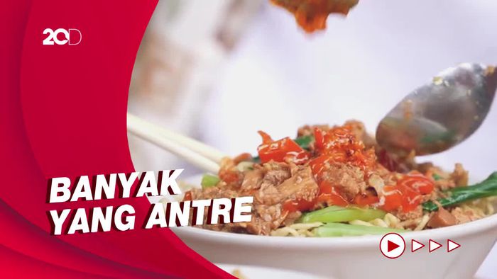 Bikin Laper: Mie Ayam Dalban, Bukanya Cuma 3 Jam