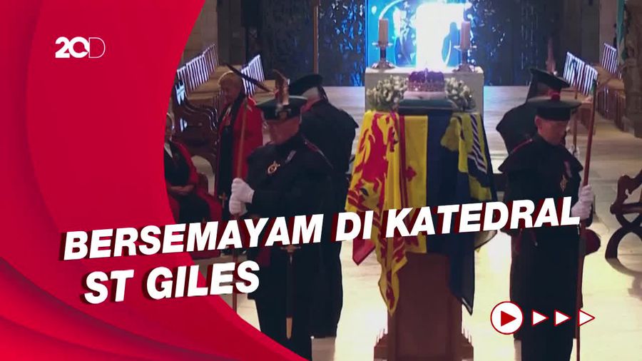 Momen Warga Skotlandia Lihat Langsung Peti Jenazah Ratu Elizabeth II