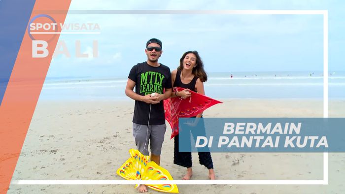 Menerbangkan Layangan di Hembusan Angin Pantai Kuta, Bali