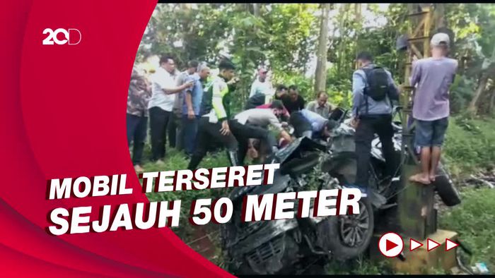 Penampakan Pajero Dihantam Kereta di Lampung, 2 Orang Tewas