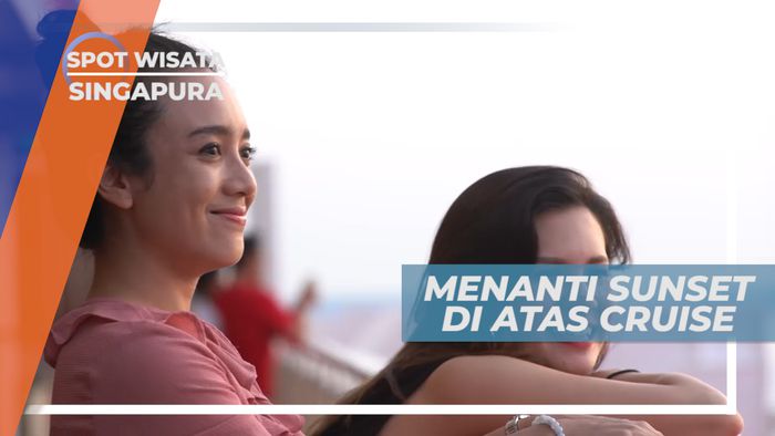 Menikmati Pemandangan Sunset dari Balkon Kapal Pesiar, Singapura