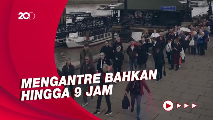 Penampakan Panjangnya Antrean 7 Km Pelayat Ratu Elizabeth II