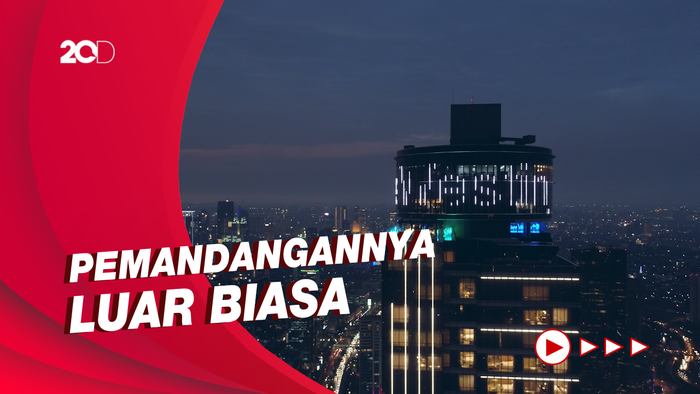 Menginap di Hotel Tertinggi di Indonesia, Mewah Banget!